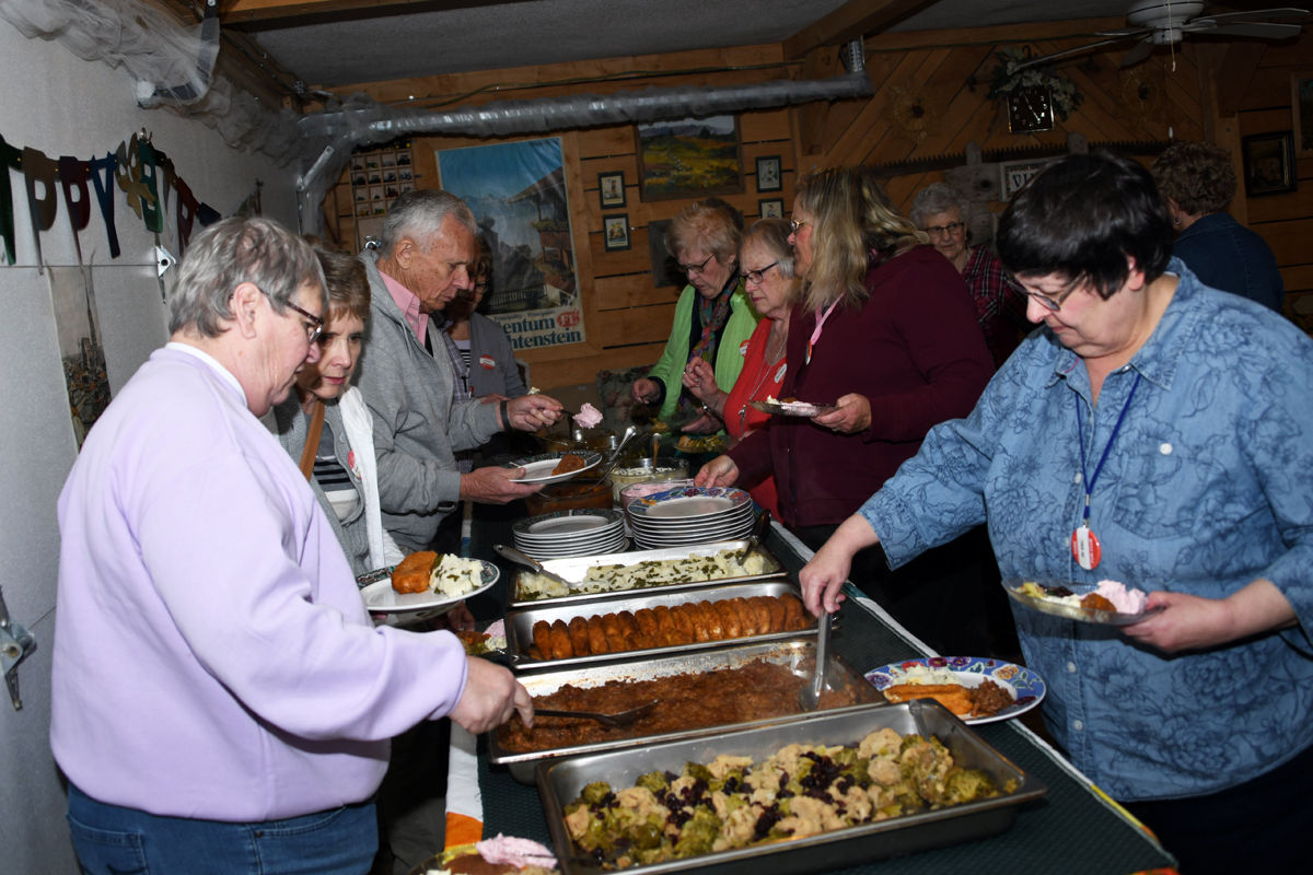 040 The Fun Club enjoyed the hearty Austrian lunch.JPG